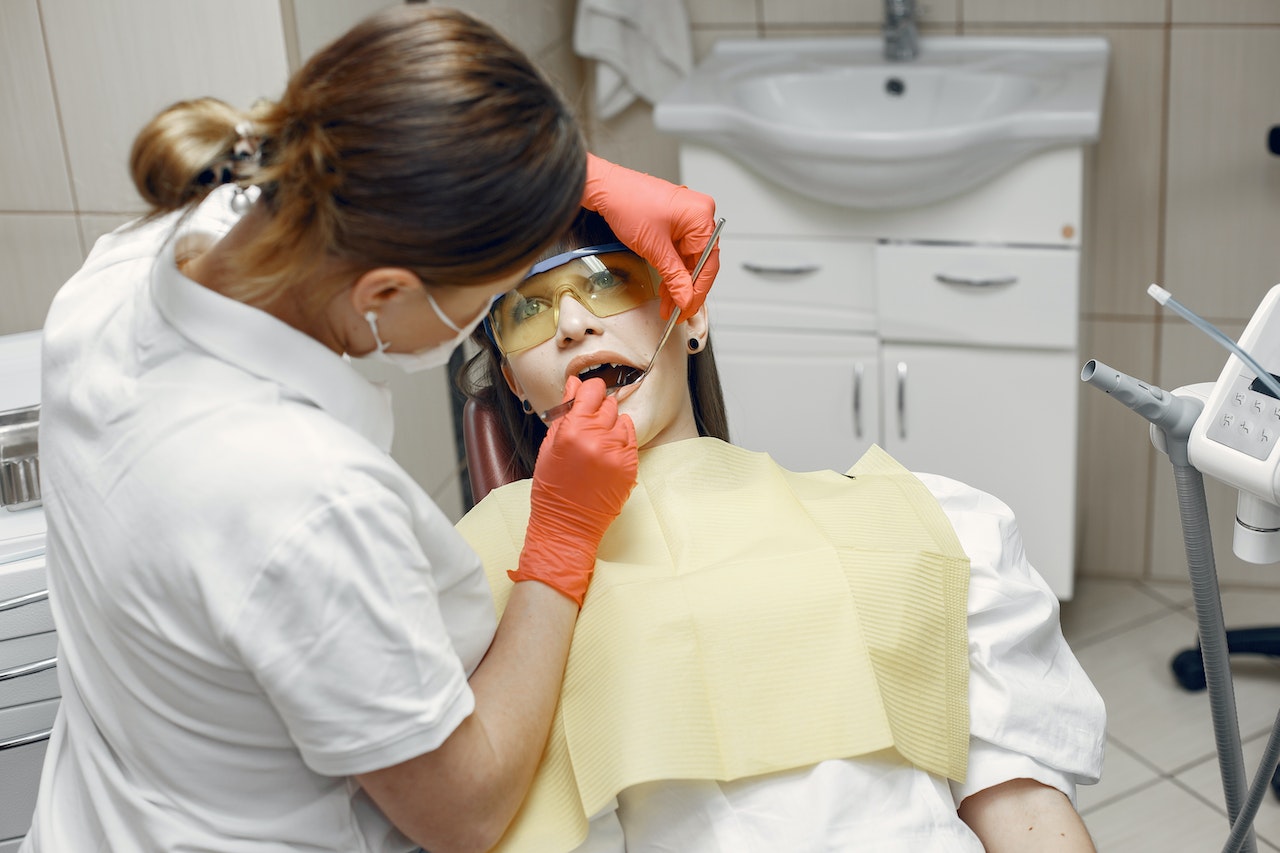 Proces leczenia ortodontycznego. Jak przebiega?